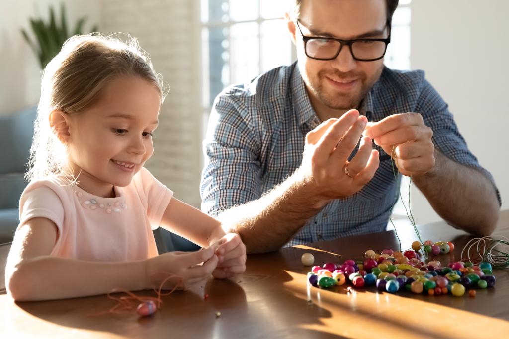 Fun Family Crafts: Awesome Stuff Adults & Kids Can Create Together